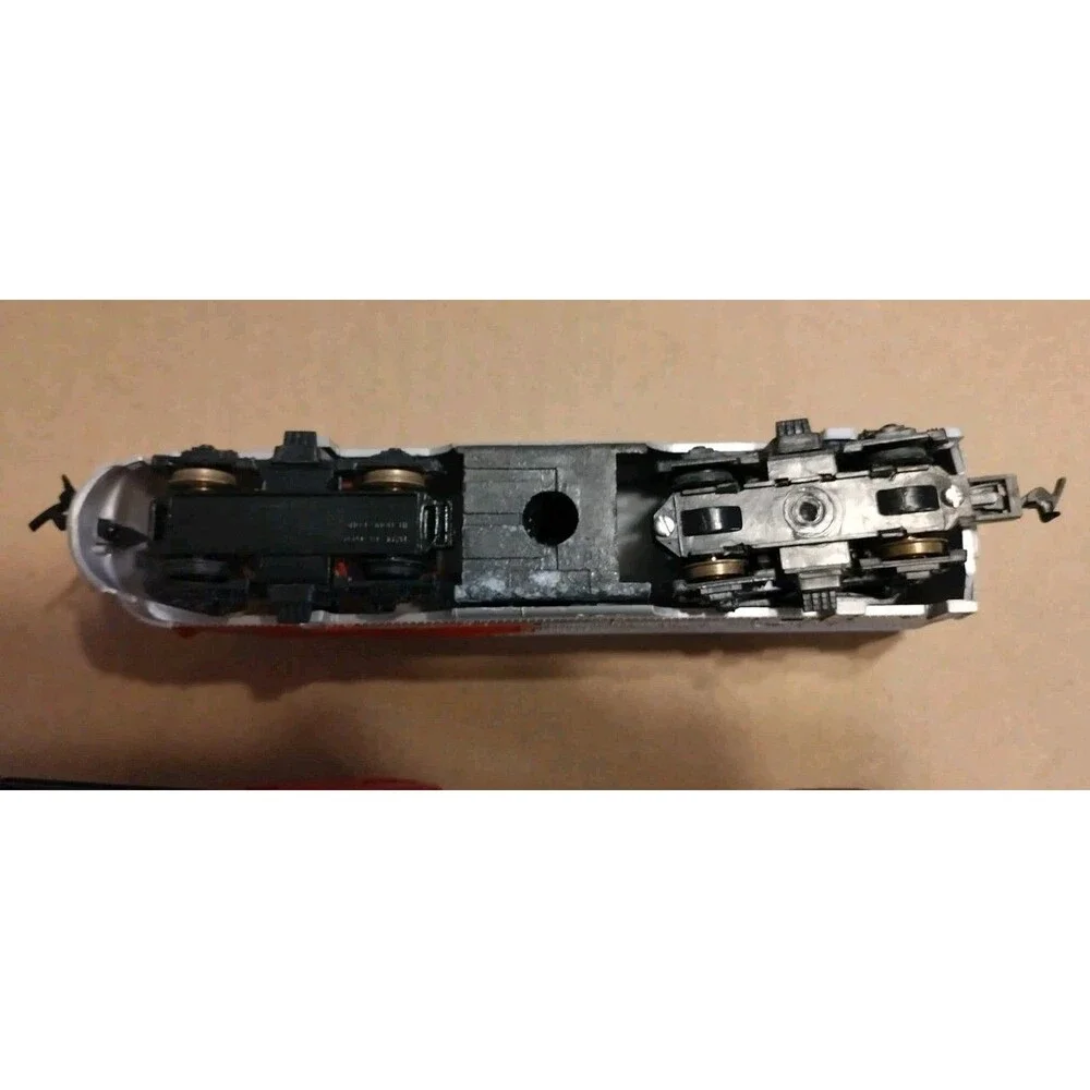 Lot Of 2 Tyco Santa Fe Hong Kong HO Train Items Engine Crane Vintage Toy Track